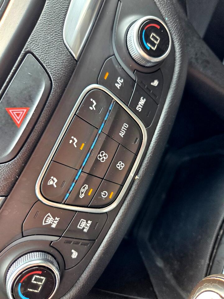 2019 Chevrolet Equinox LT photo 23