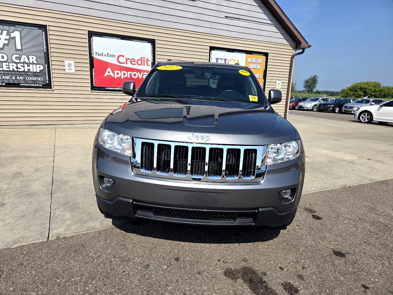 2012 Jeep Grand Cherokee Laredo photo 2
