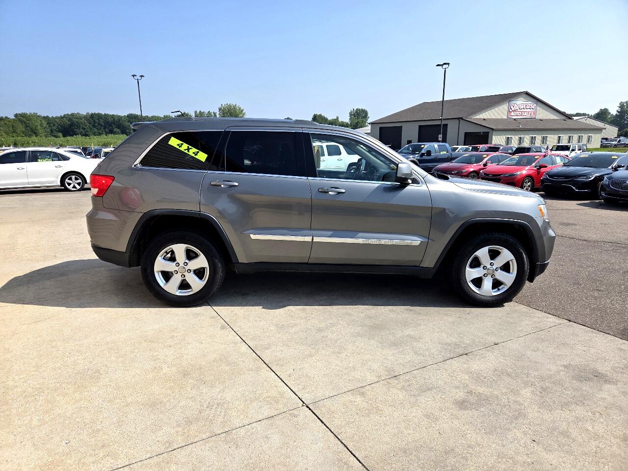 2012 Jeep Grand Cherokee Laredo photo 4