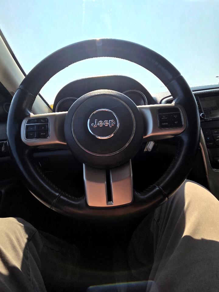 2012 Jeep Grand Cherokee Laredo photo 19