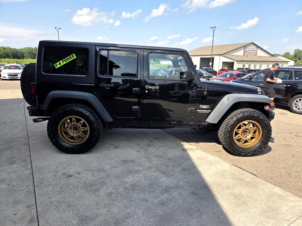 2014 Jeep Wrangler Unlimited Sahara photo 4