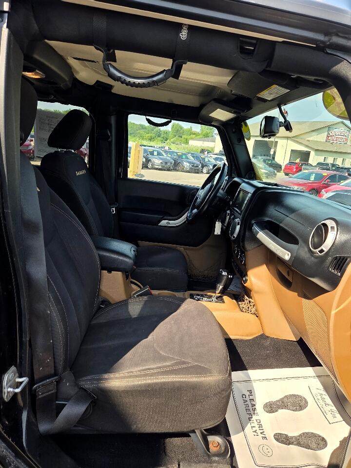 2014 Jeep Wrangler Unlimited Sahara photo 14