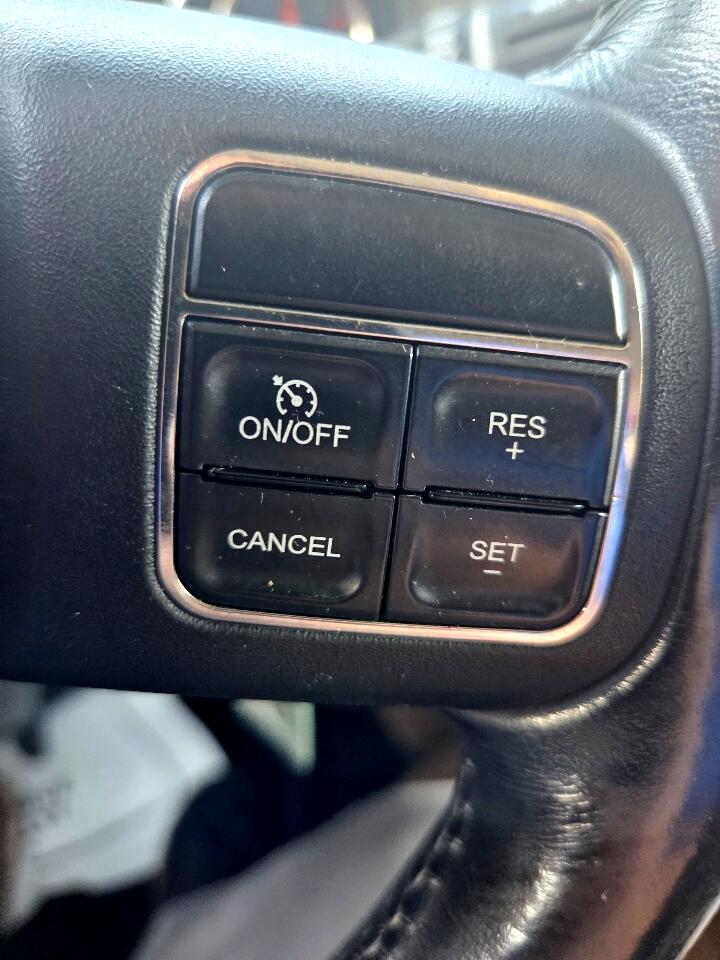 2012 Jeep Wrangler Sahara photo 15