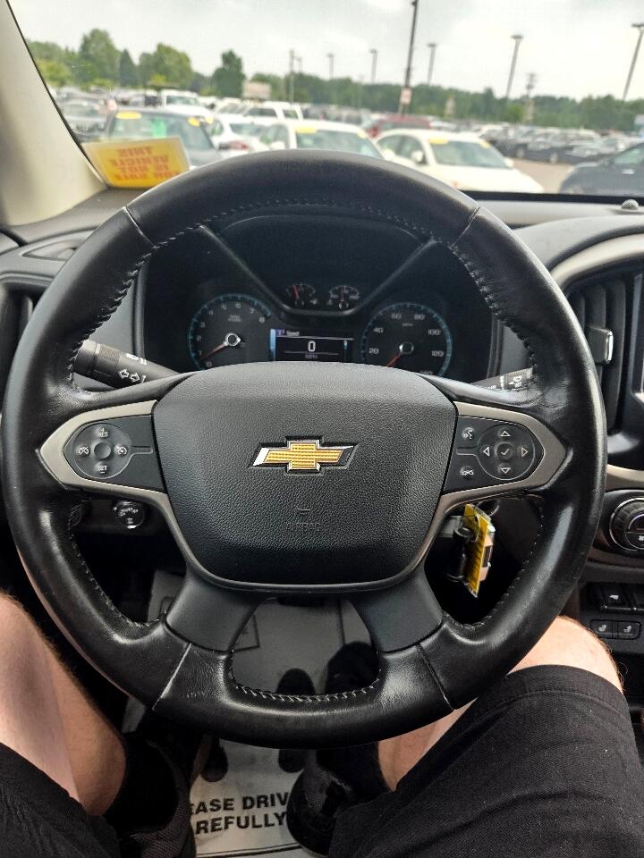 2017 Chevrolet Colorado Z71 photo 17