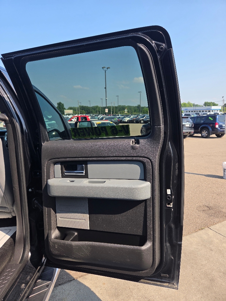 2012 Ford F-150 XLT photo 11