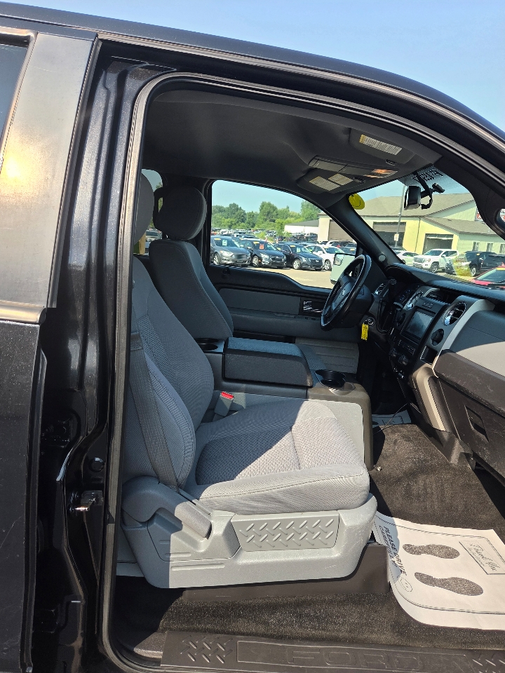 2012 Ford F-150 XLT photo 12