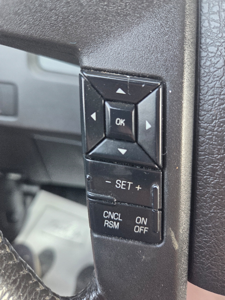 2012 Ford F-150 XLT photo 15