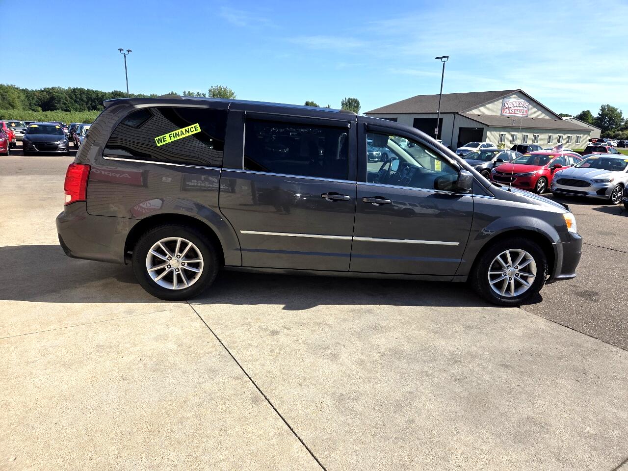 2016 Dodge Grand Caravan Crew photo 3