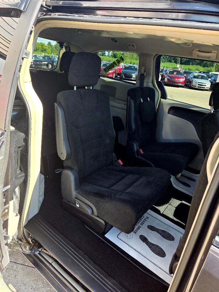 2016 Dodge Grand Caravan Crew photo 11