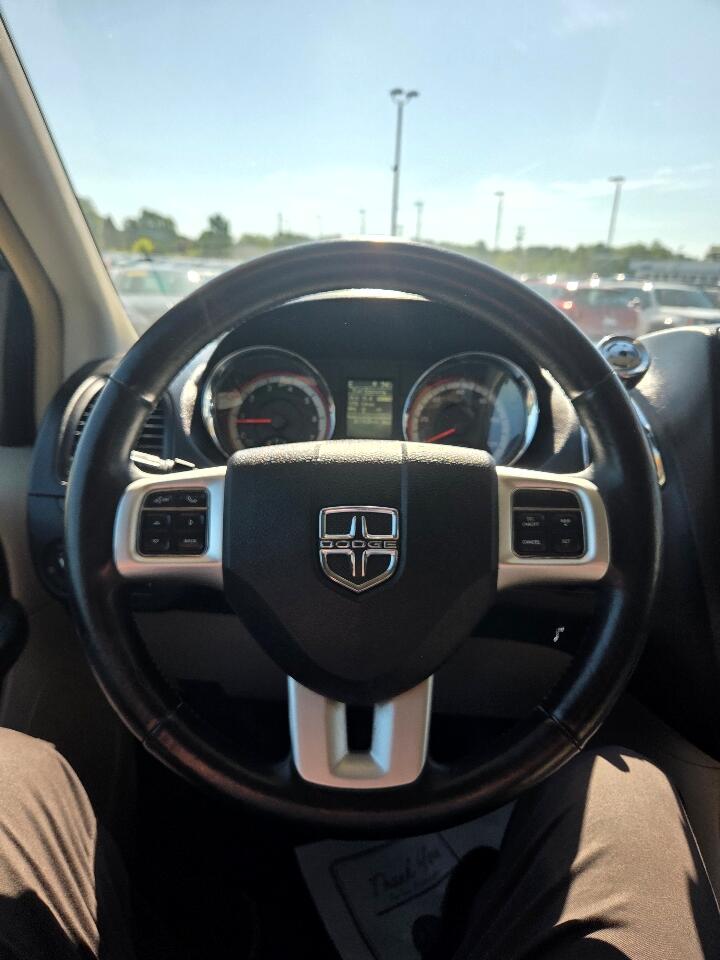 2016 Dodge Grand Caravan Crew photo 14