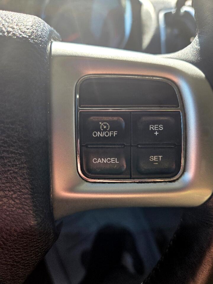 2016 Dodge Grand Caravan Crew photo 16