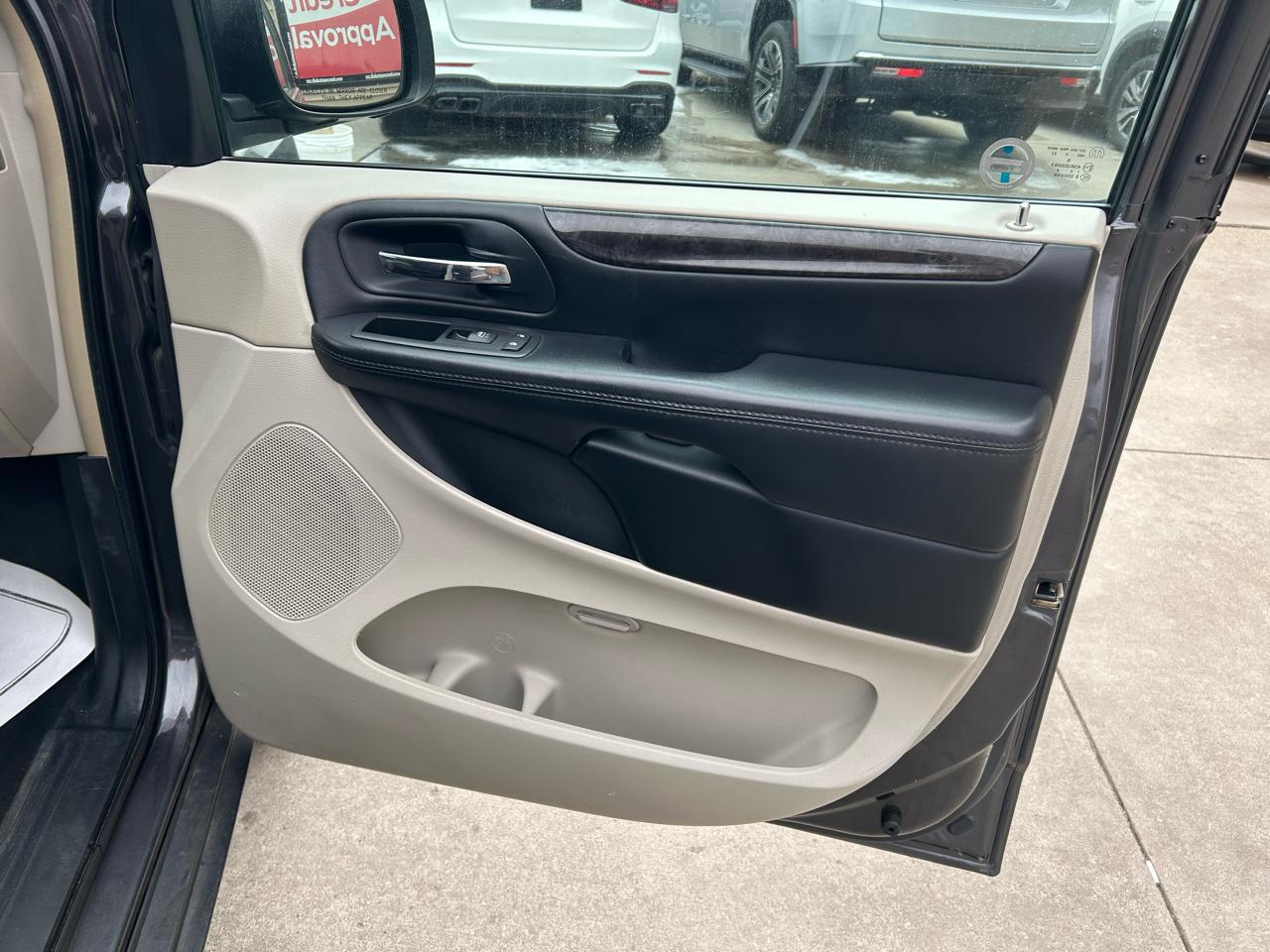 Dodge Grand Caravan Crew 2016