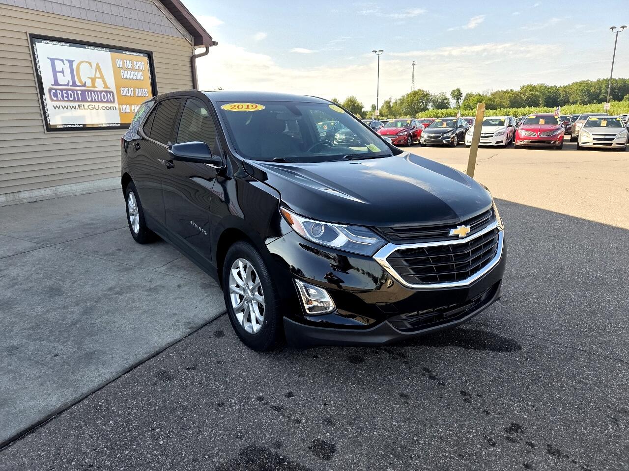 2019 Chevrolet Equinox LT photo 3