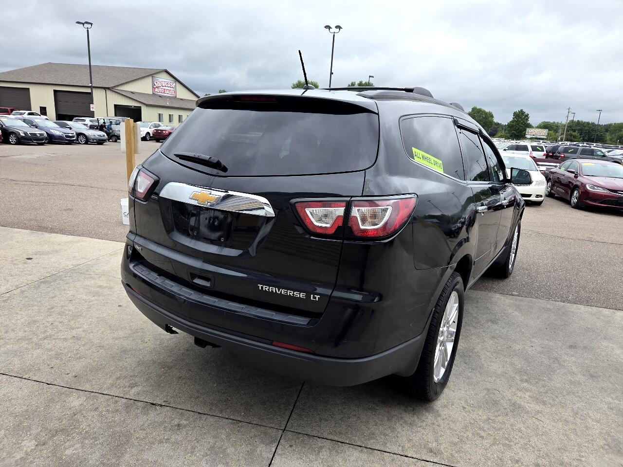 2014 Chevrolet Traverse 1LT photo 4