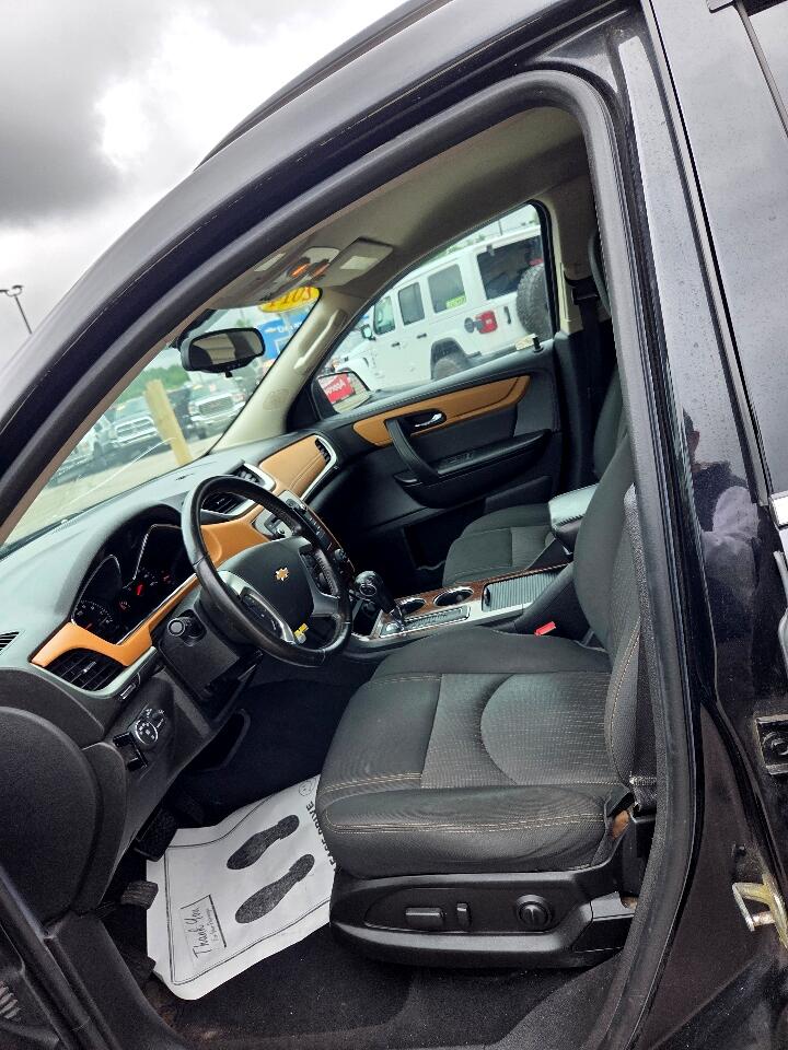 2014 Chevrolet Traverse 1LT photo 8