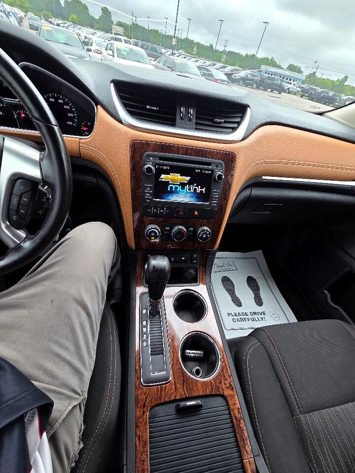 2014 Chevrolet Traverse 1LT photo 19