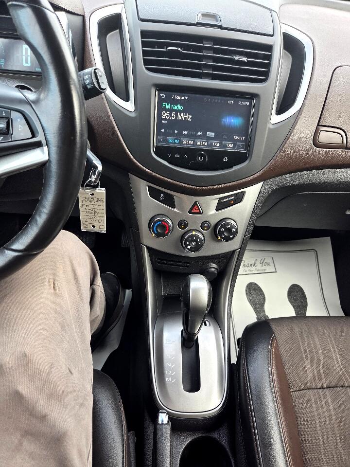 2016 Chevrolet Trax LT photo 22