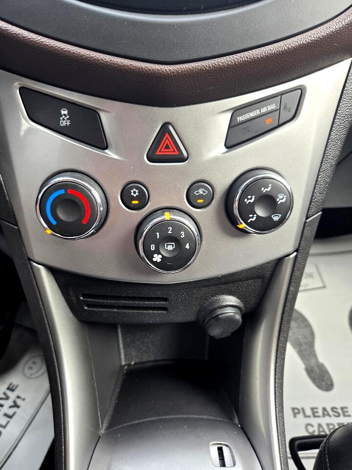 2016 Chevrolet Trax LT photo 25