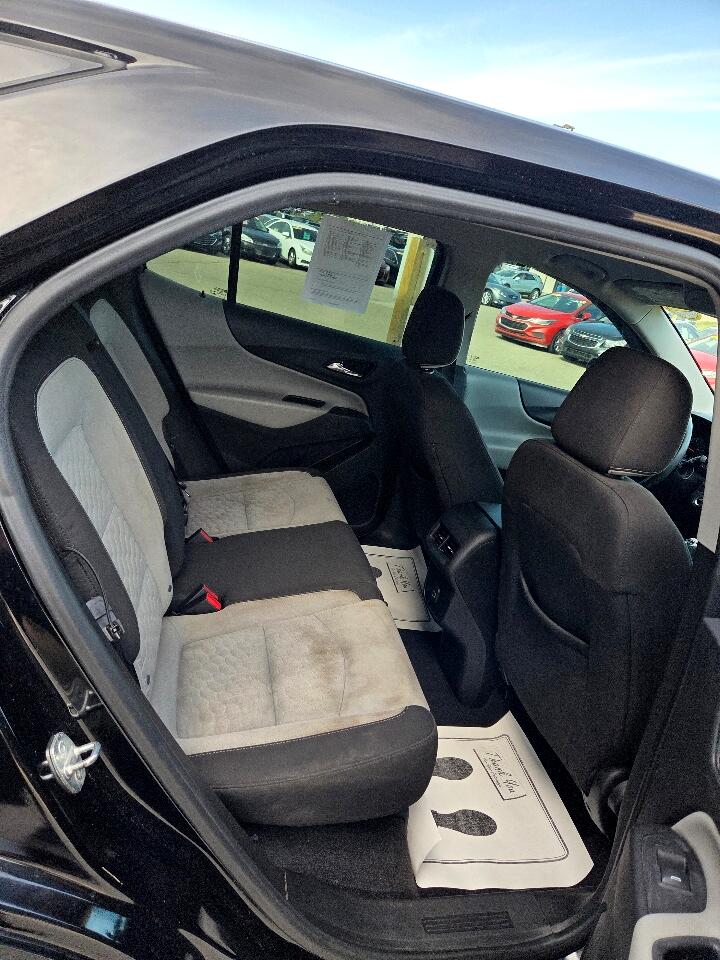 2020 Chevrolet Equinox LS photo 12