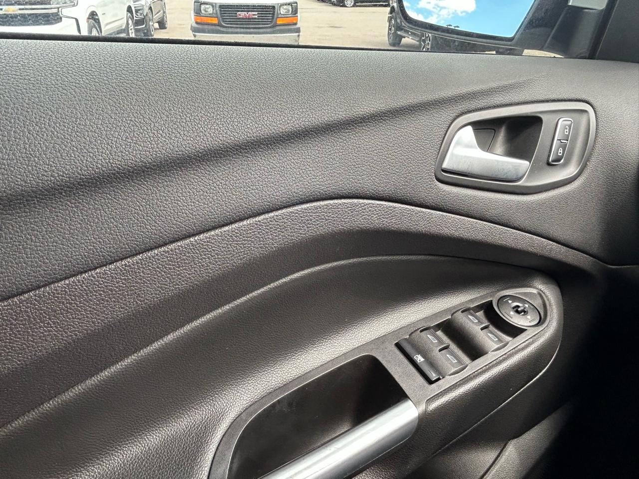 Ford Escape SE FWD 2016