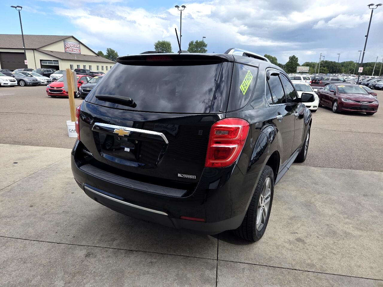 2017 Chevrolet Equinox Premier photo 3