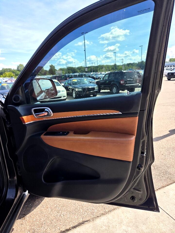 2012 Jeep Grand Cherokee Overland photo 16