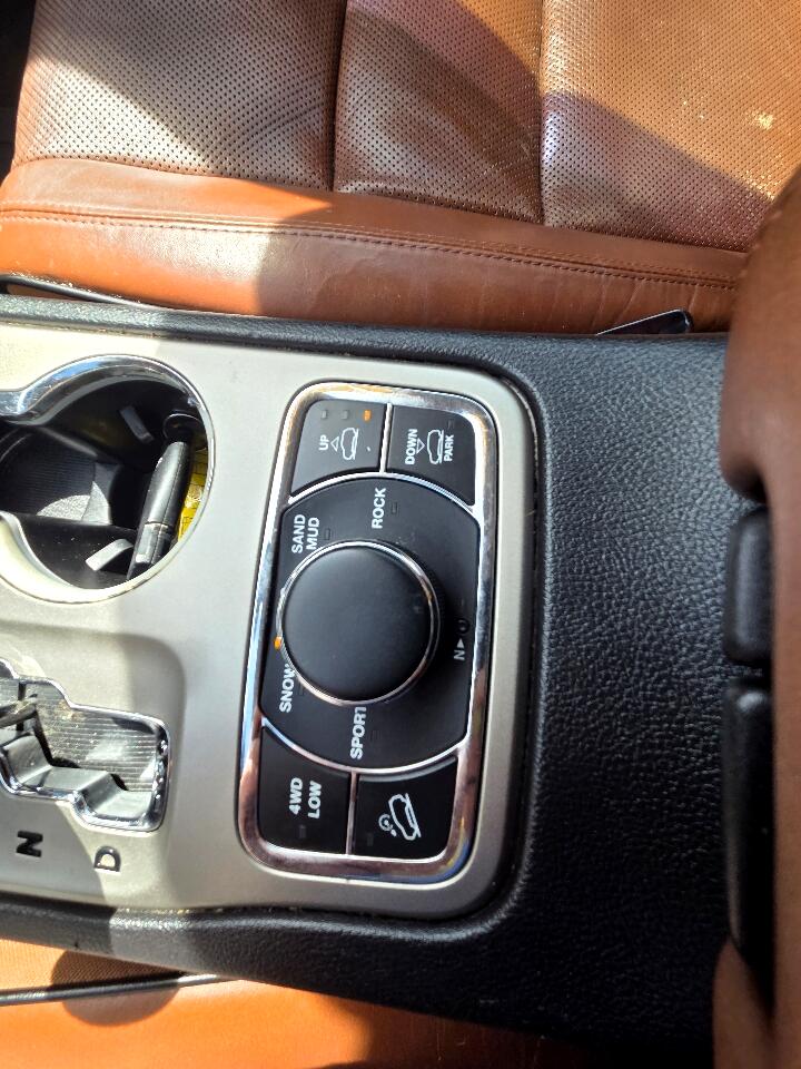 2012 Jeep Grand Cherokee Overland photo 23