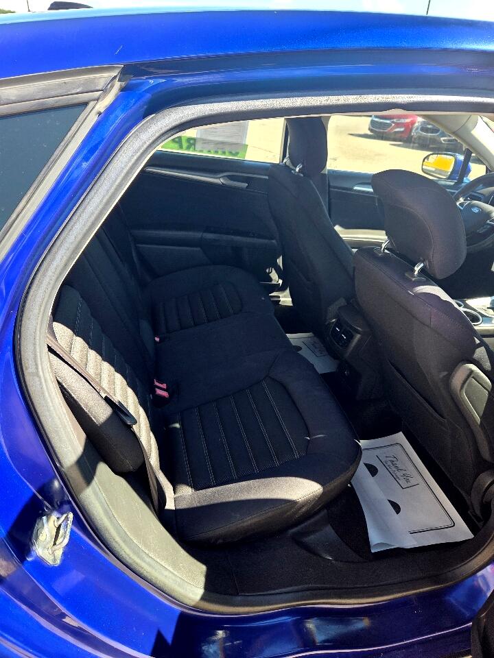 2013 Ford Fusion SE photo 13