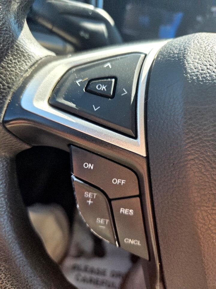 2013 Ford Fusion SE photo 18