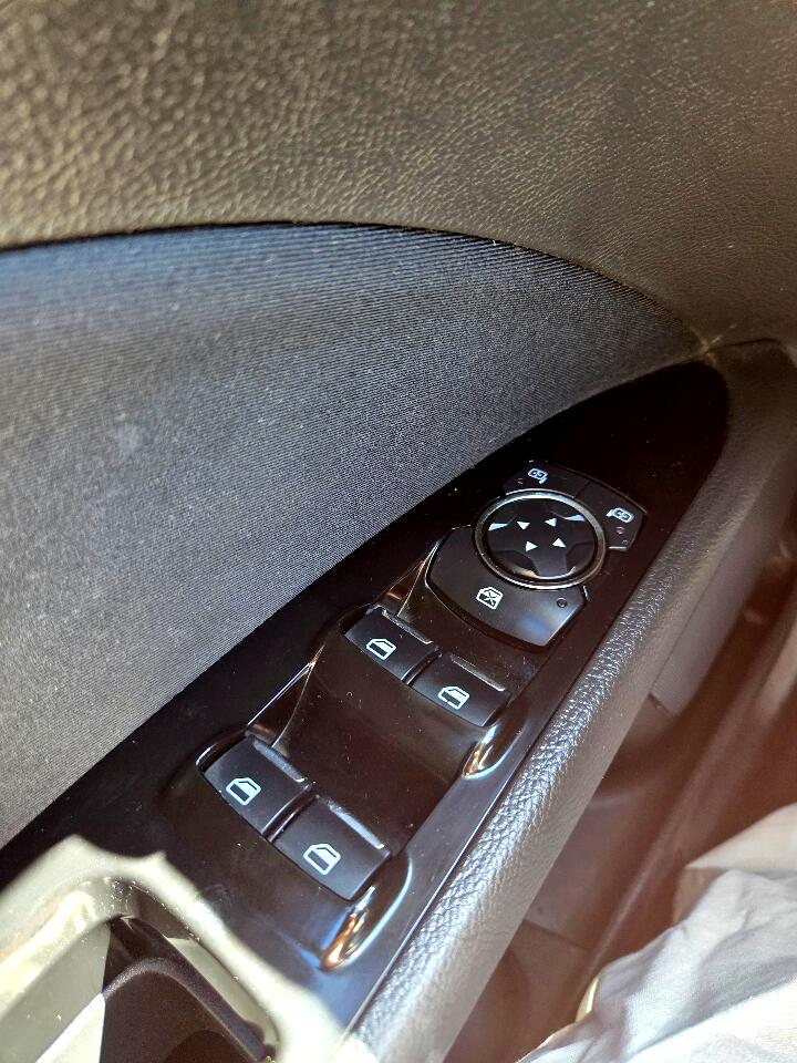 2013 Ford Fusion SE photo 21