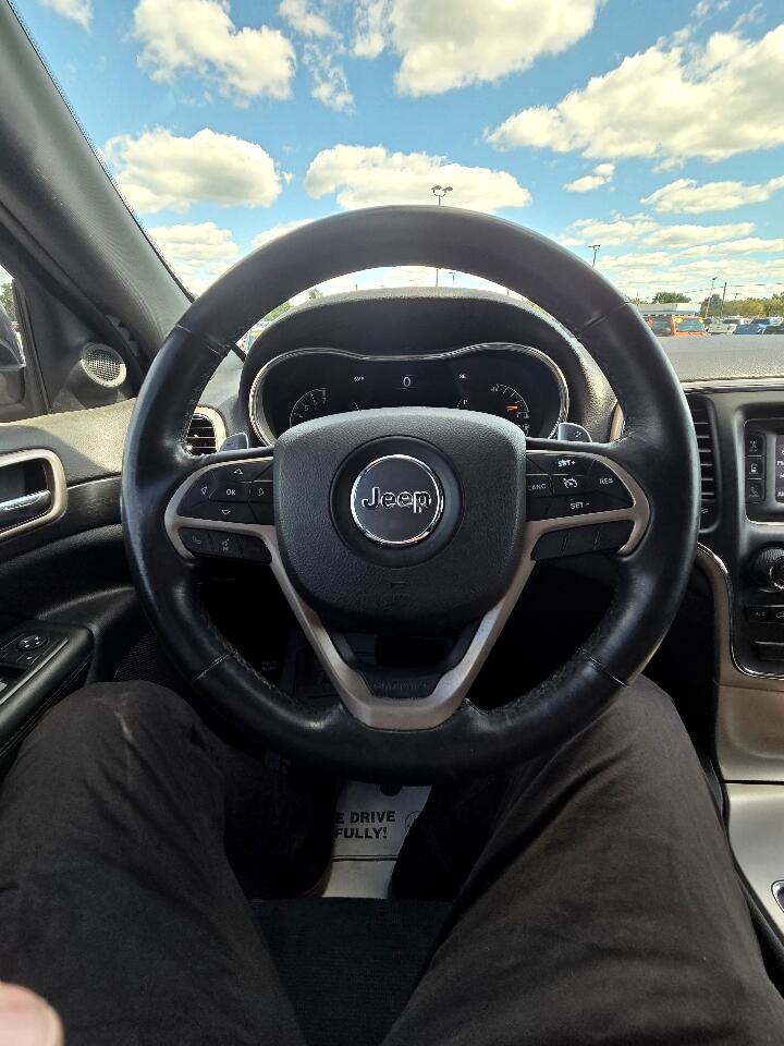 2014 Jeep Grand Cherokee Laredo photo 17