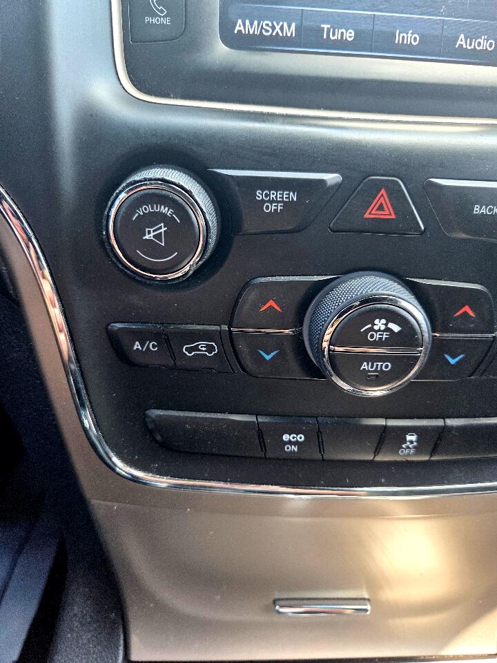 2014 Jeep Grand Cherokee Laredo photo 24