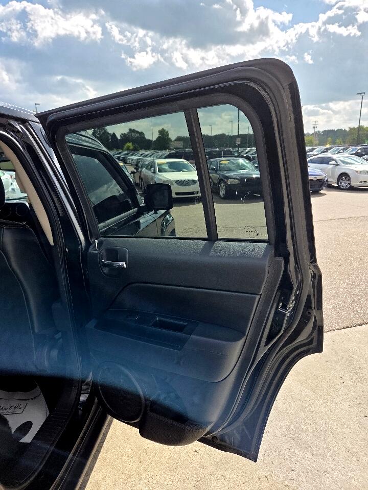 2017 Jeep Patriot Latitude photo 10