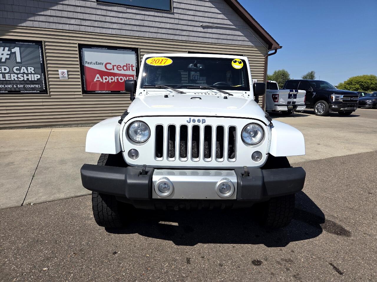 2017 Jeep Wrangler Unlimited Sahara photo 2