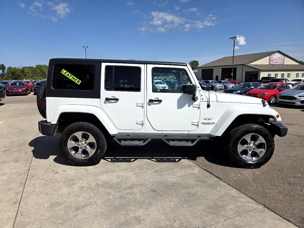 2017 Jeep Wrangler Unlimited Sahara photo 4