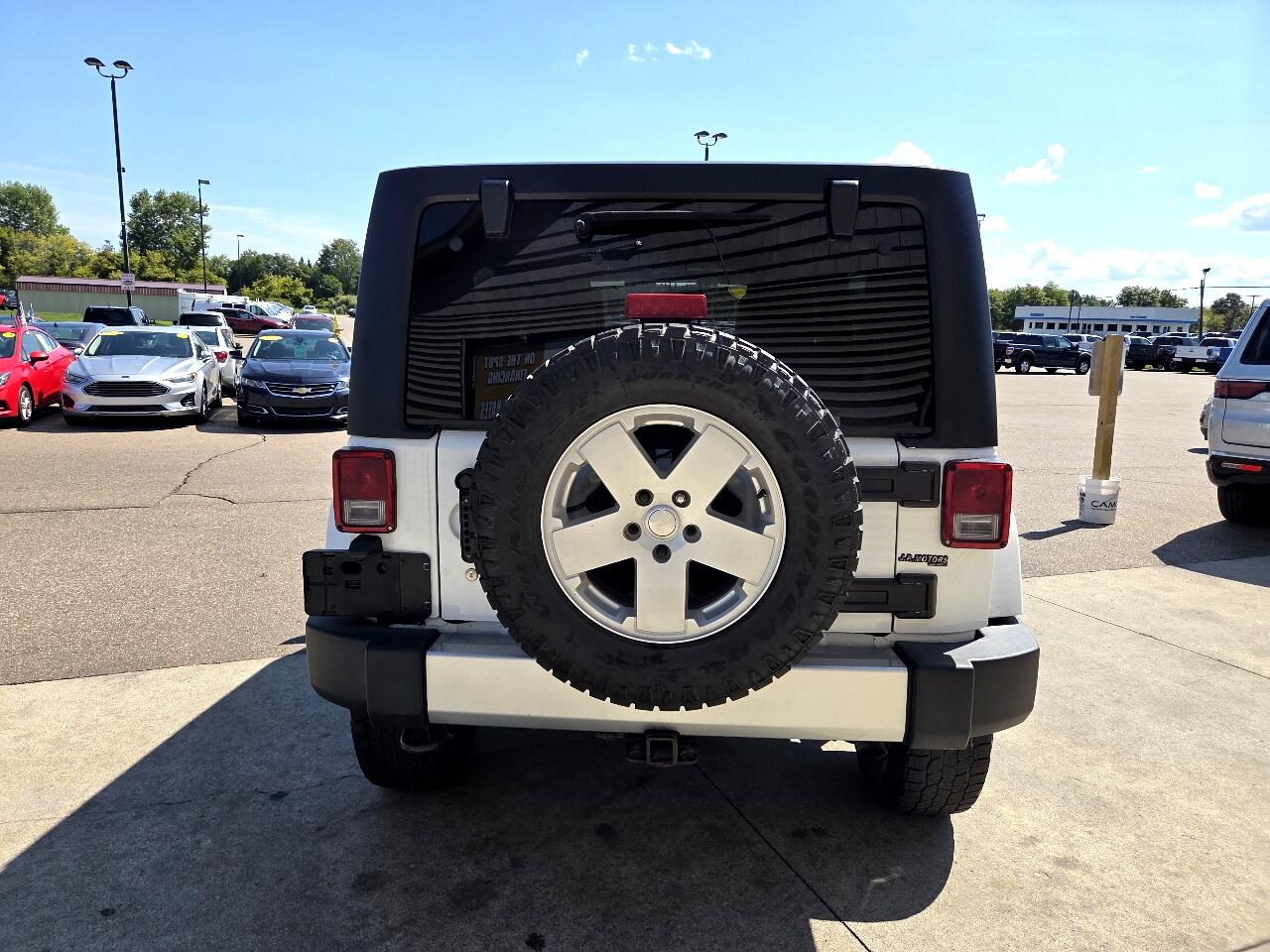 2017 Jeep Wrangler Unlimited Sahara photo 6