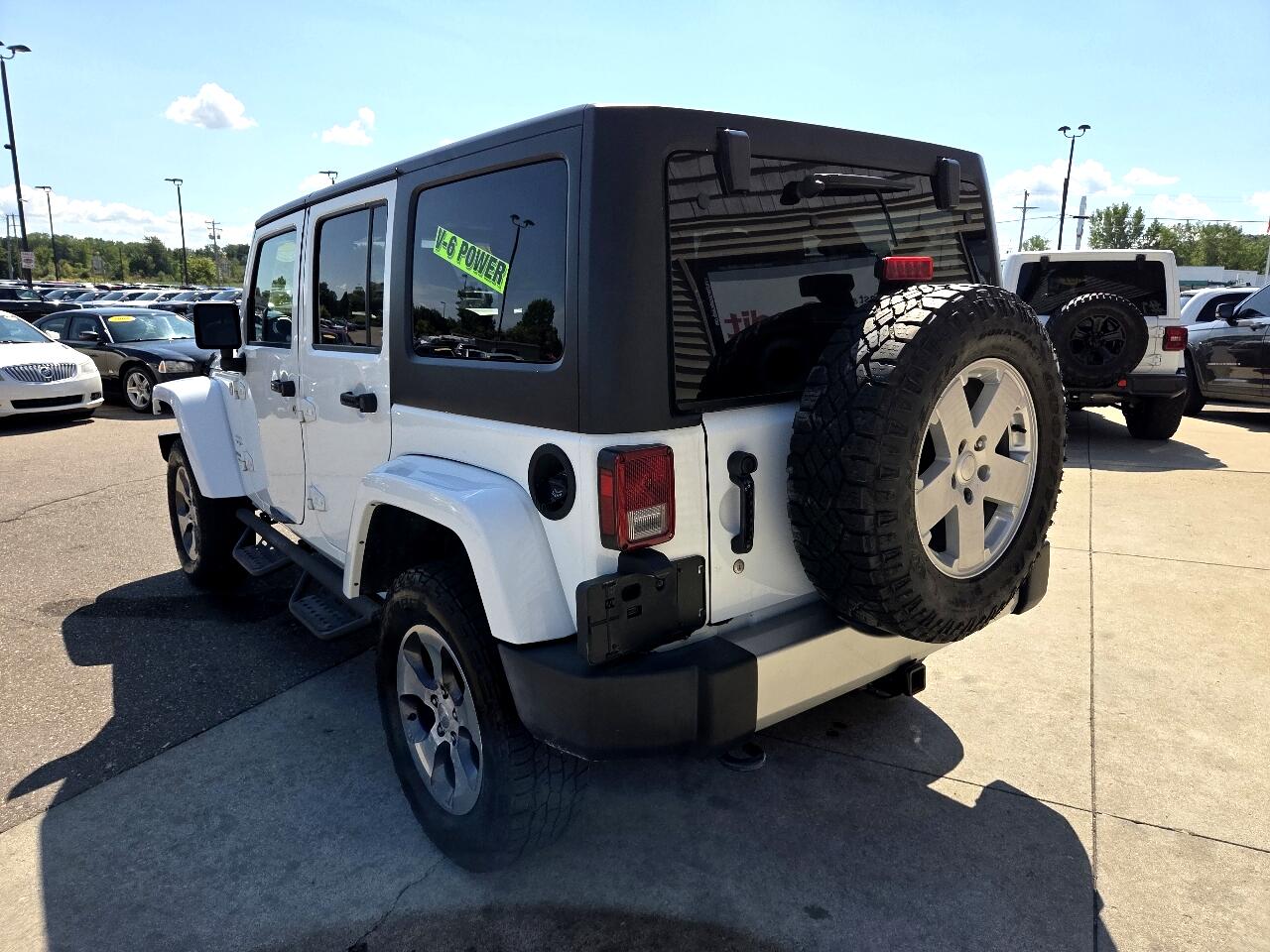 2017 Jeep Wrangler Unlimited Sahara photo 7