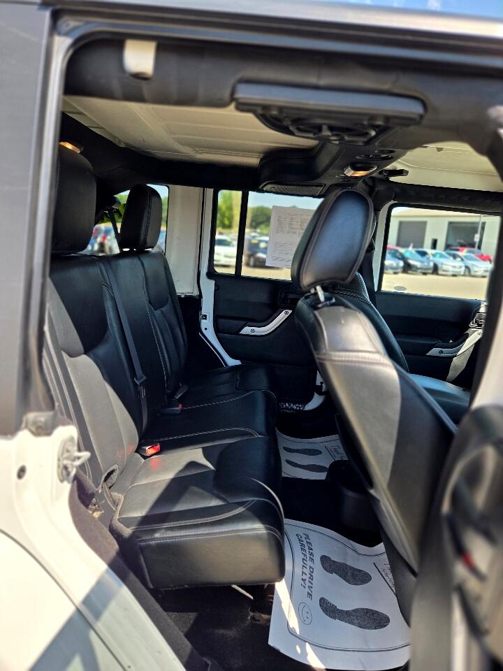 2017 Jeep Wrangler Unlimited Sahara photo 11