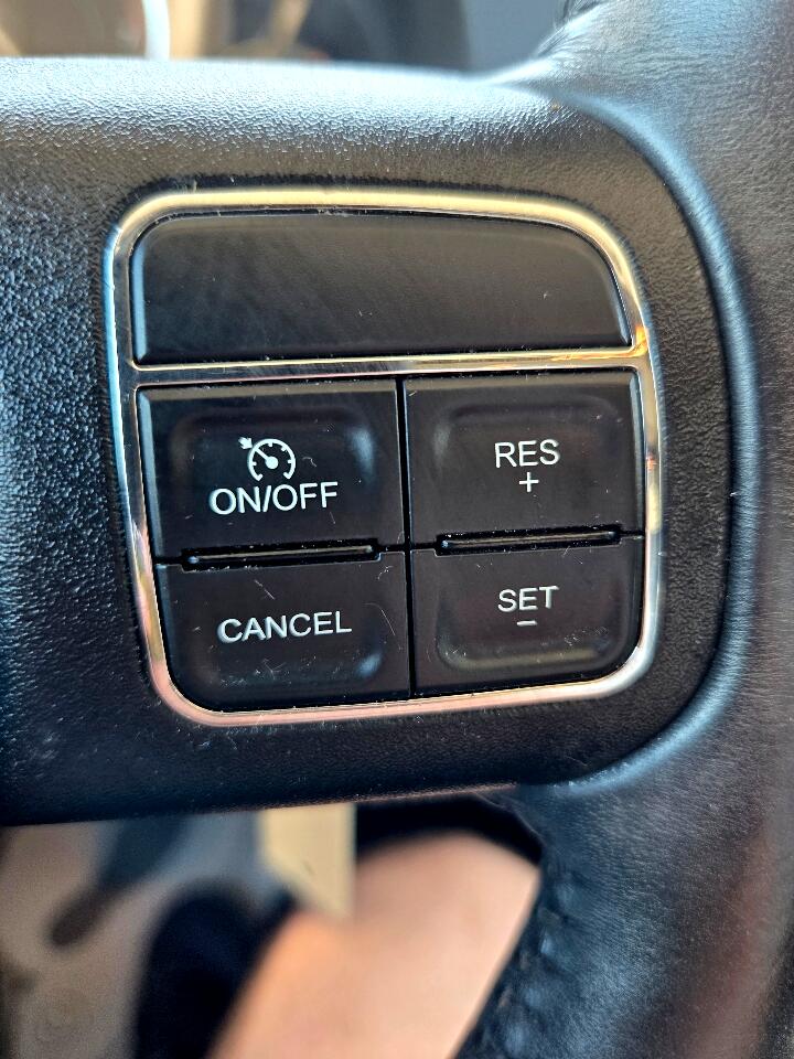 2017 Jeep Wrangler Unlimited Sahara photo 17