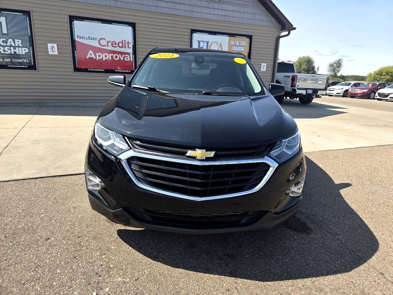 2021 Chevrolet Equinox LT photo 2