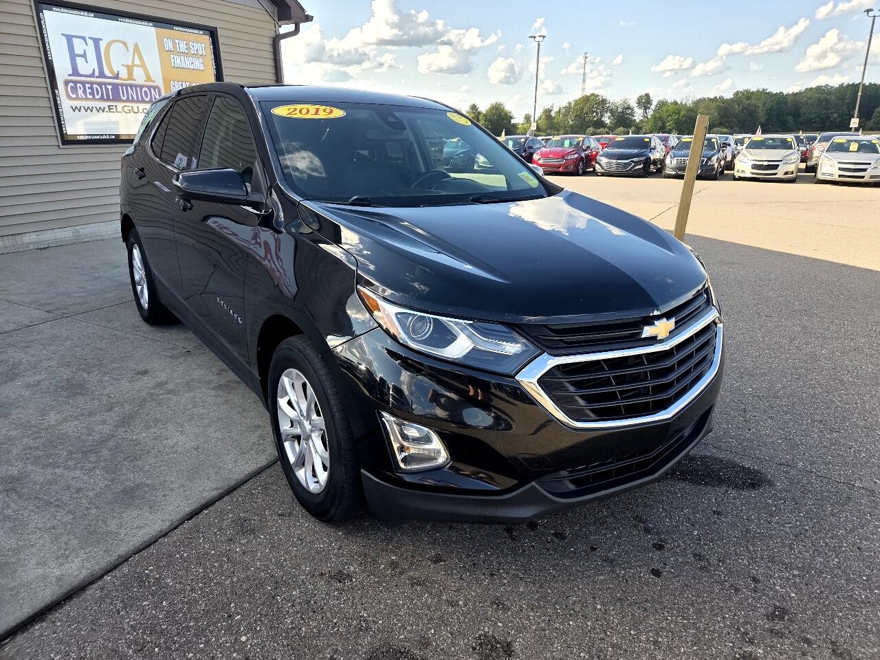 2019 Chevrolet Equinox LT photo 2