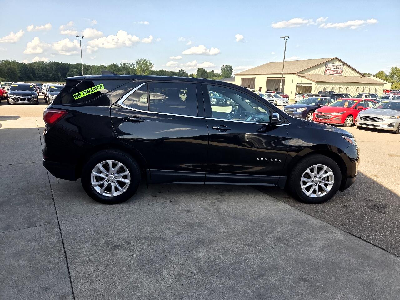 2019 Chevrolet Equinox LT photo 3