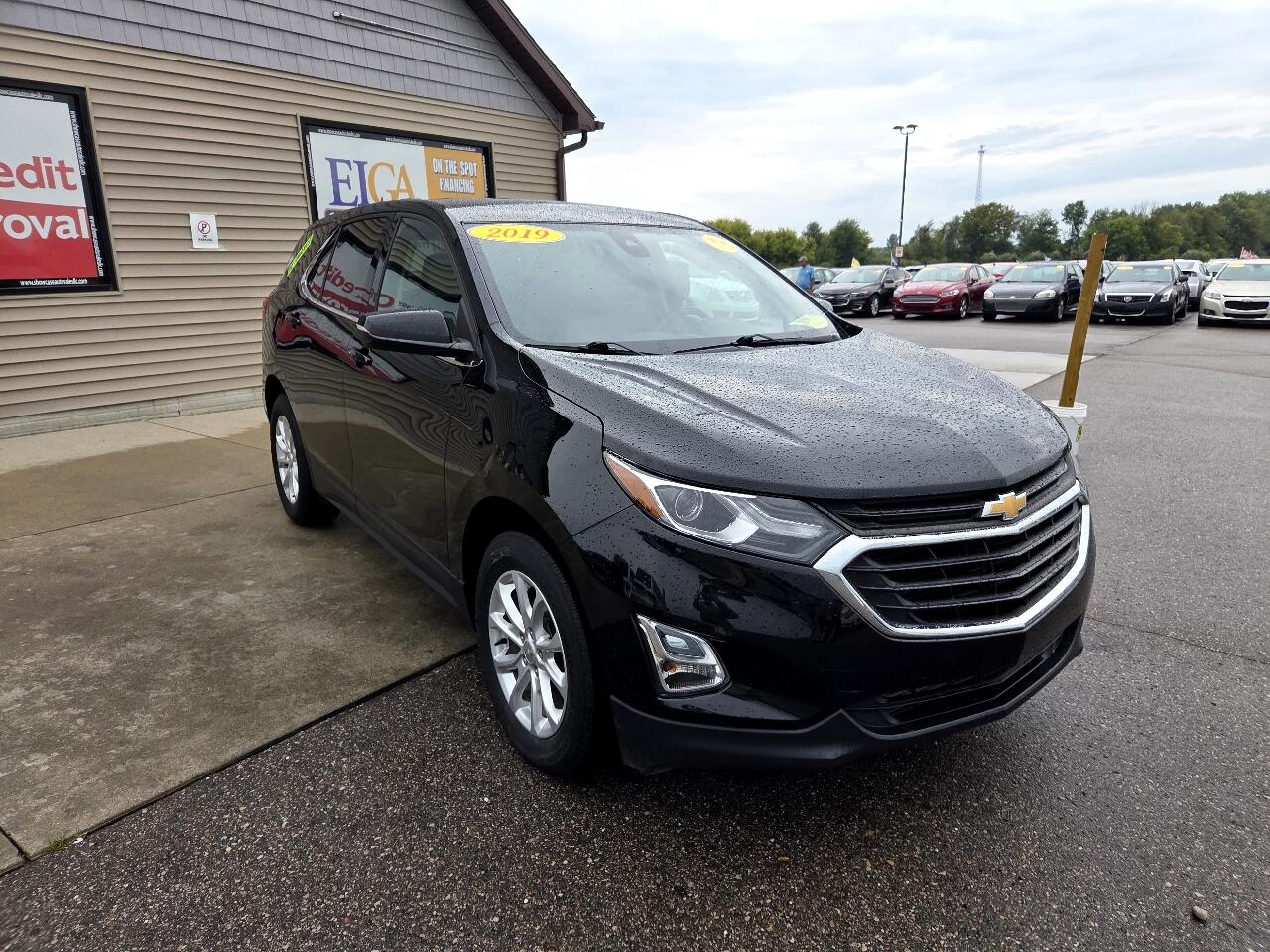 2019 Chevrolet Equinox LT photo 3