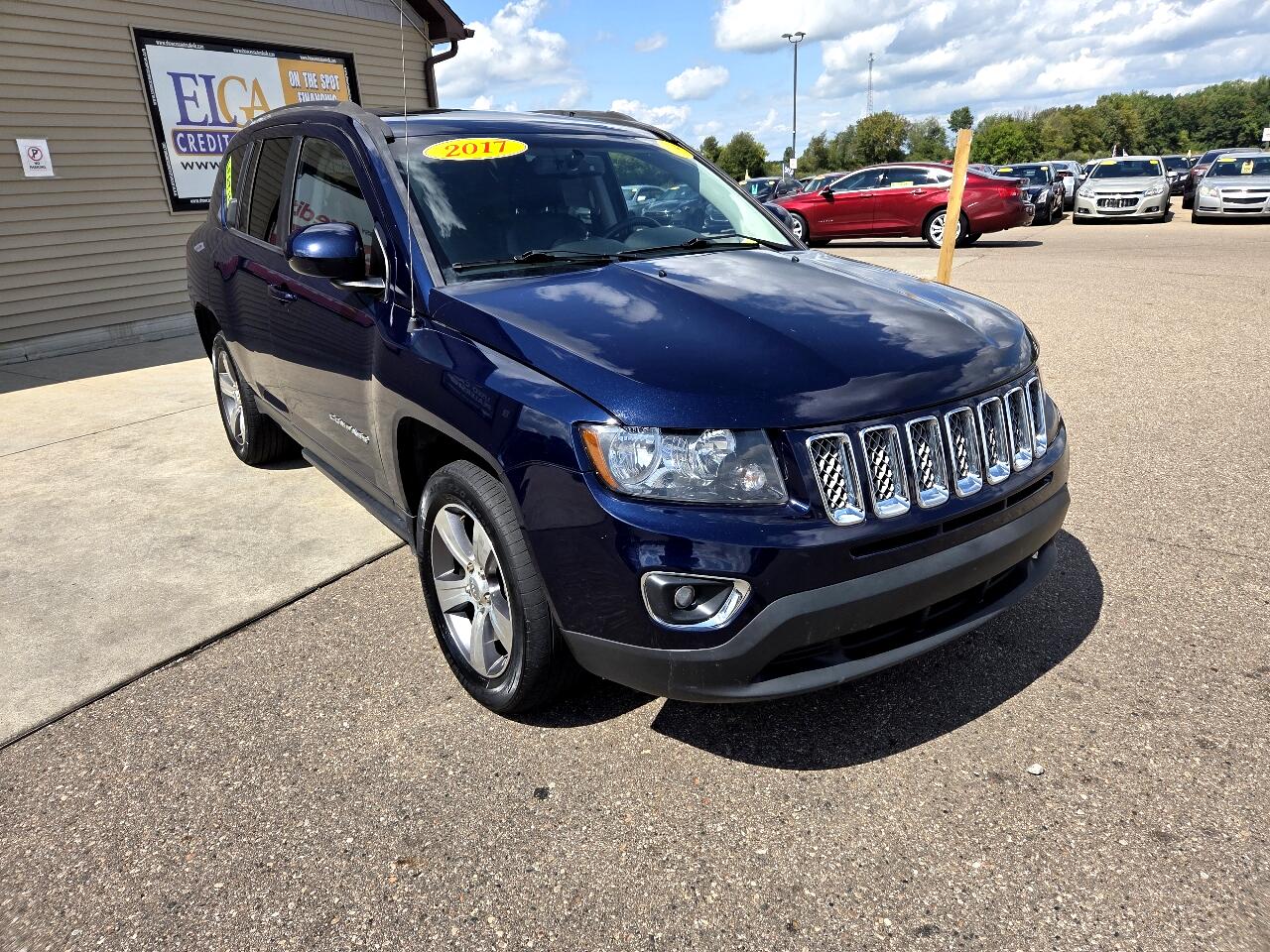 2017 Jeep Compass Latitude photo 2