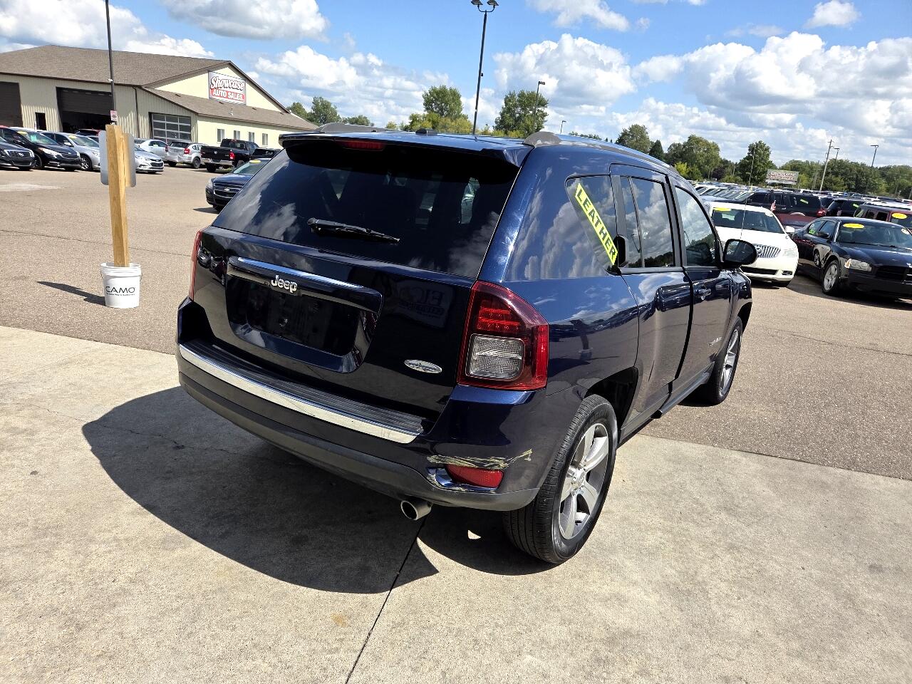 2017 Jeep Compass Latitude photo 4