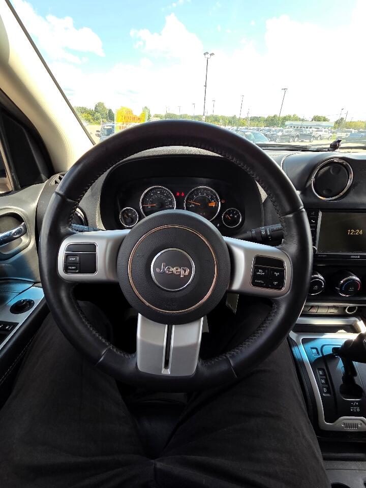 2017 Jeep Compass Latitude photo 16