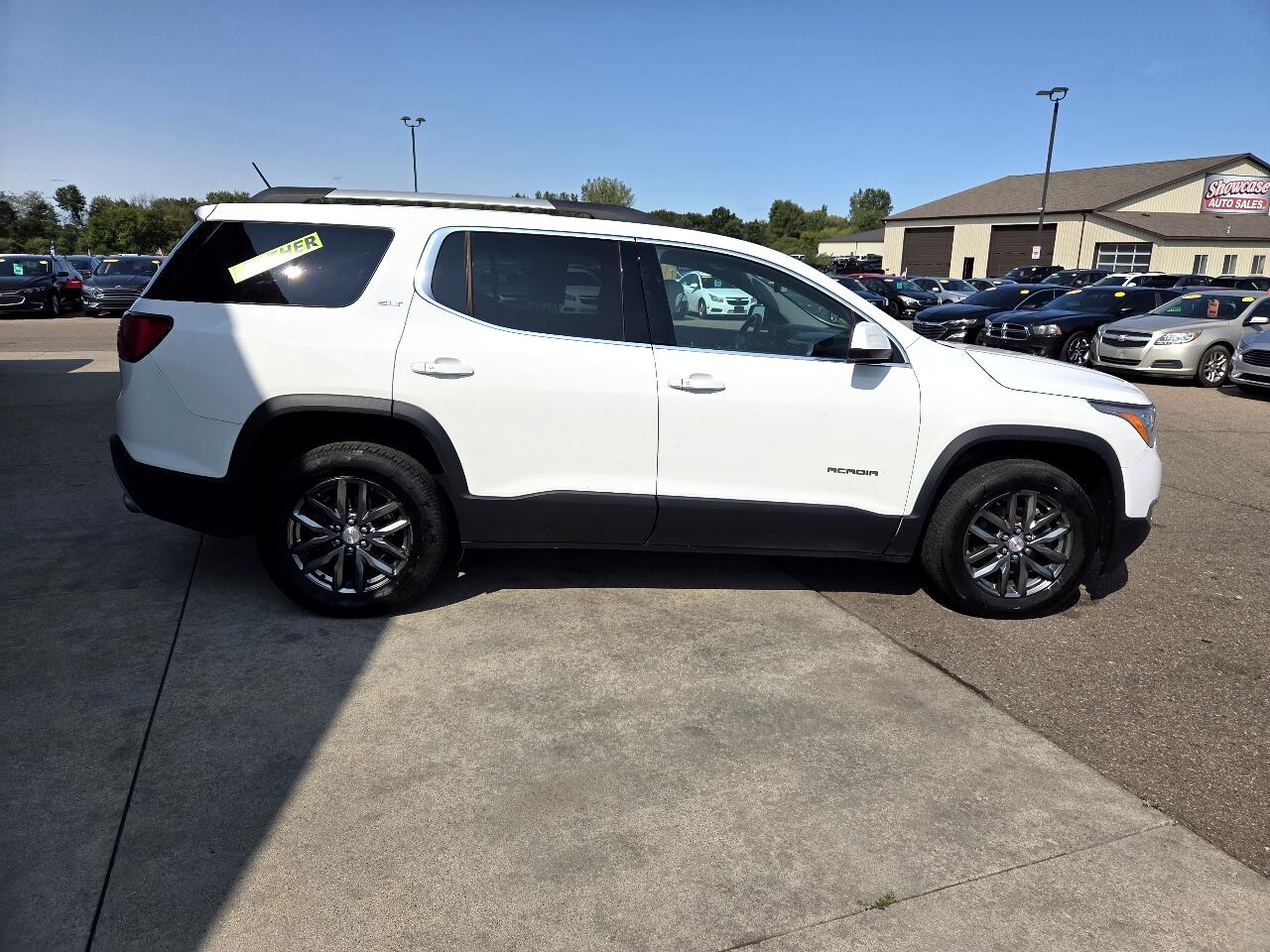 2017 Gmc Acadia SLT photo 3