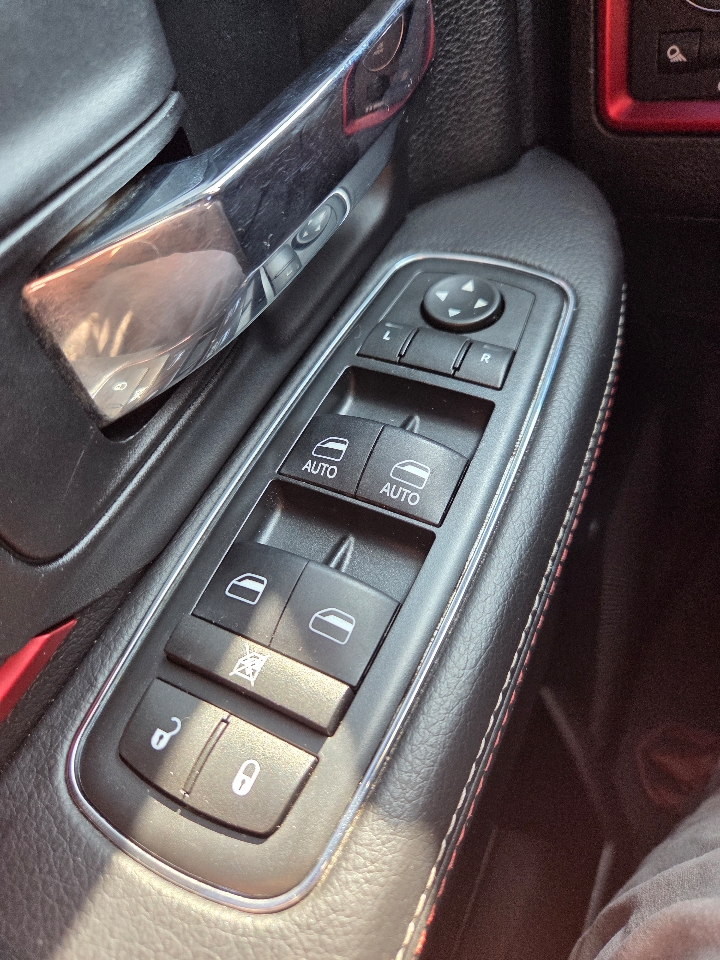 2016 Ram 1500 Rebel photo 19