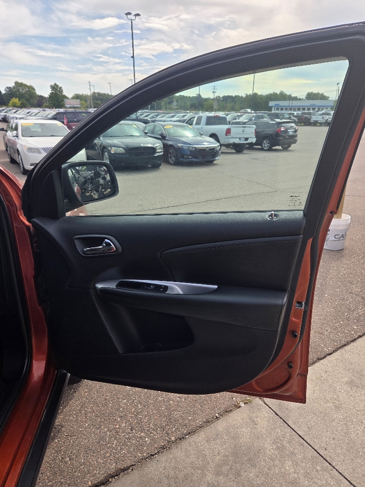 2014 Dodge Journey SXT photo 16