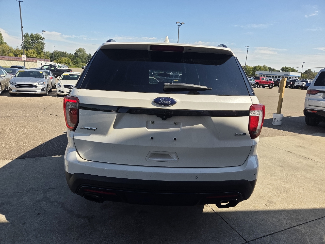 2016 Ford Explorer Sport photo 4